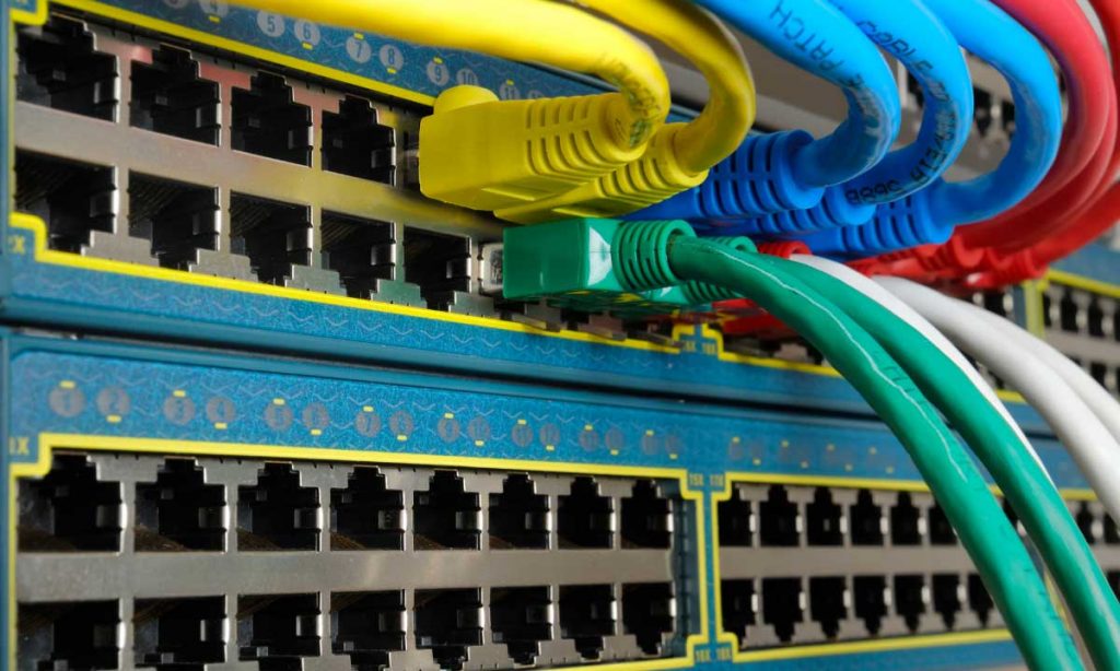 Switches: interconexión de equipos dentro de una misma red